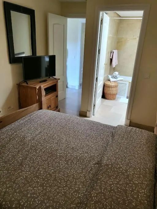 Duquesa 2 Bed With Sea And Golf Views And 5 Pools Daire Manilva